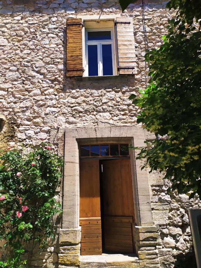 Chambre D'Hotes Face Au Lavoir Méthamis Exteriér fotografie